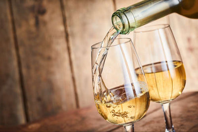Una breve guida al vino bianco e alle sue specificità
