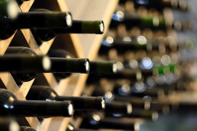¿Por qué deberías dejar tus botellas de vino?
