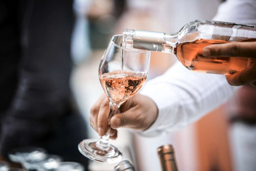 Rosé : comment bien le choisir au restaurant cet été ?