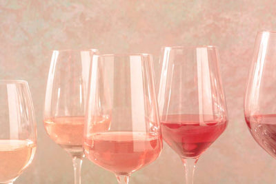 The colors of rosé wine: how to find your way among the rosé colors?